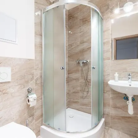 Brand New #30 In Brand New Building Free Parking Close To Center Prag